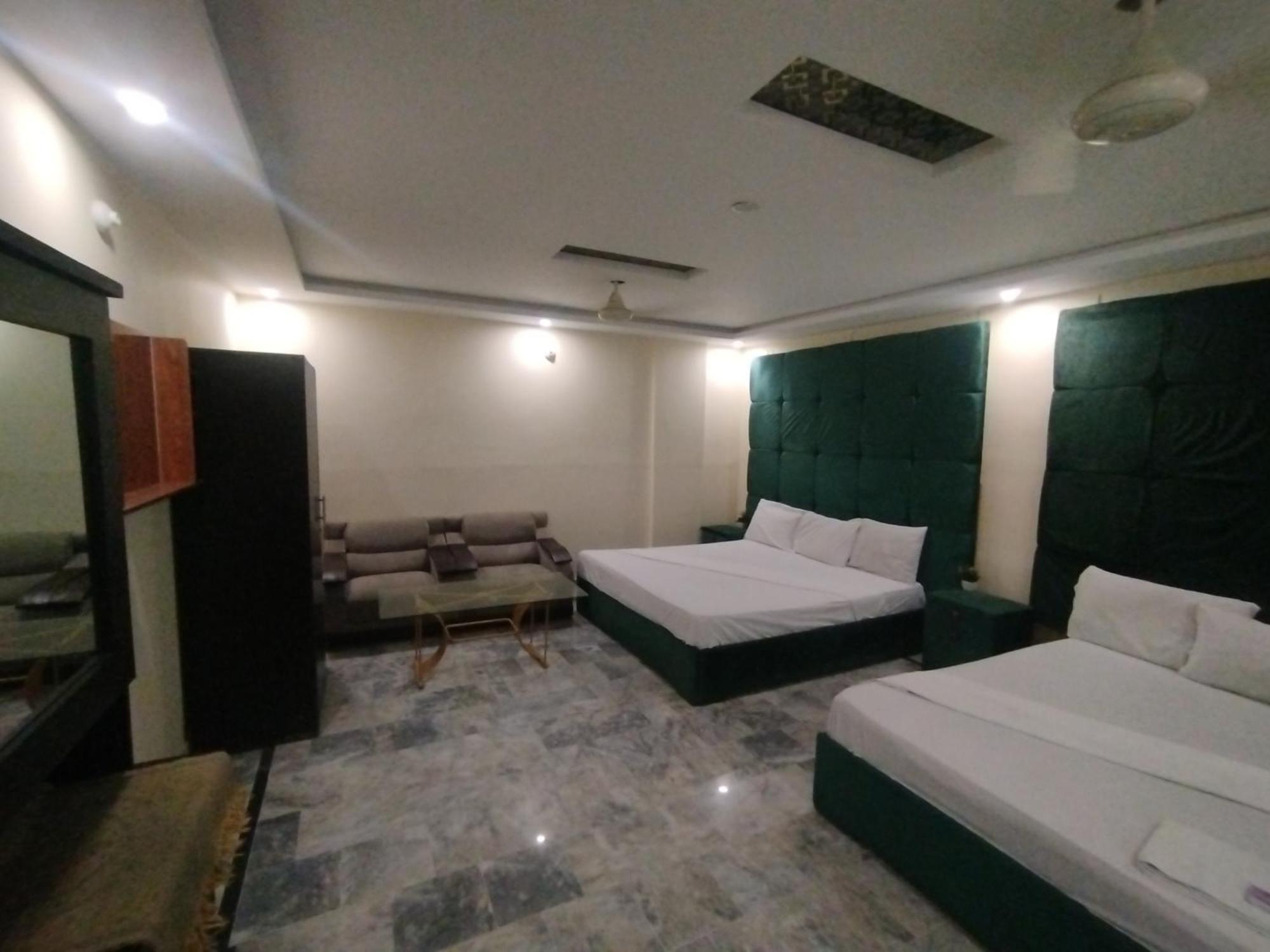 Hotel Crown Plaza, Near Karachi Airport, Darul Sehat Hospital, Dow, Agha Khan And Liaqat Hospital Ngoại thất bức ảnh