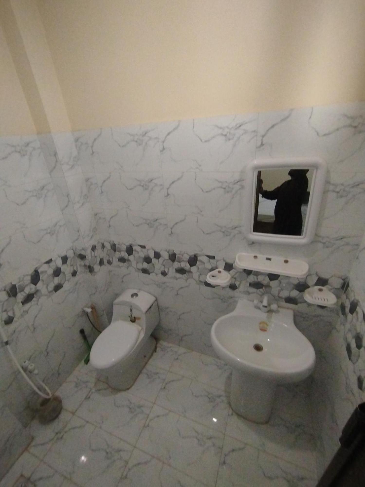 Hotel Crown Plaza, Near Karachi Airport, Darul Sehat Hospital, Dow, Agha Khan And Liaqat Hospital Ngoại thất bức ảnh