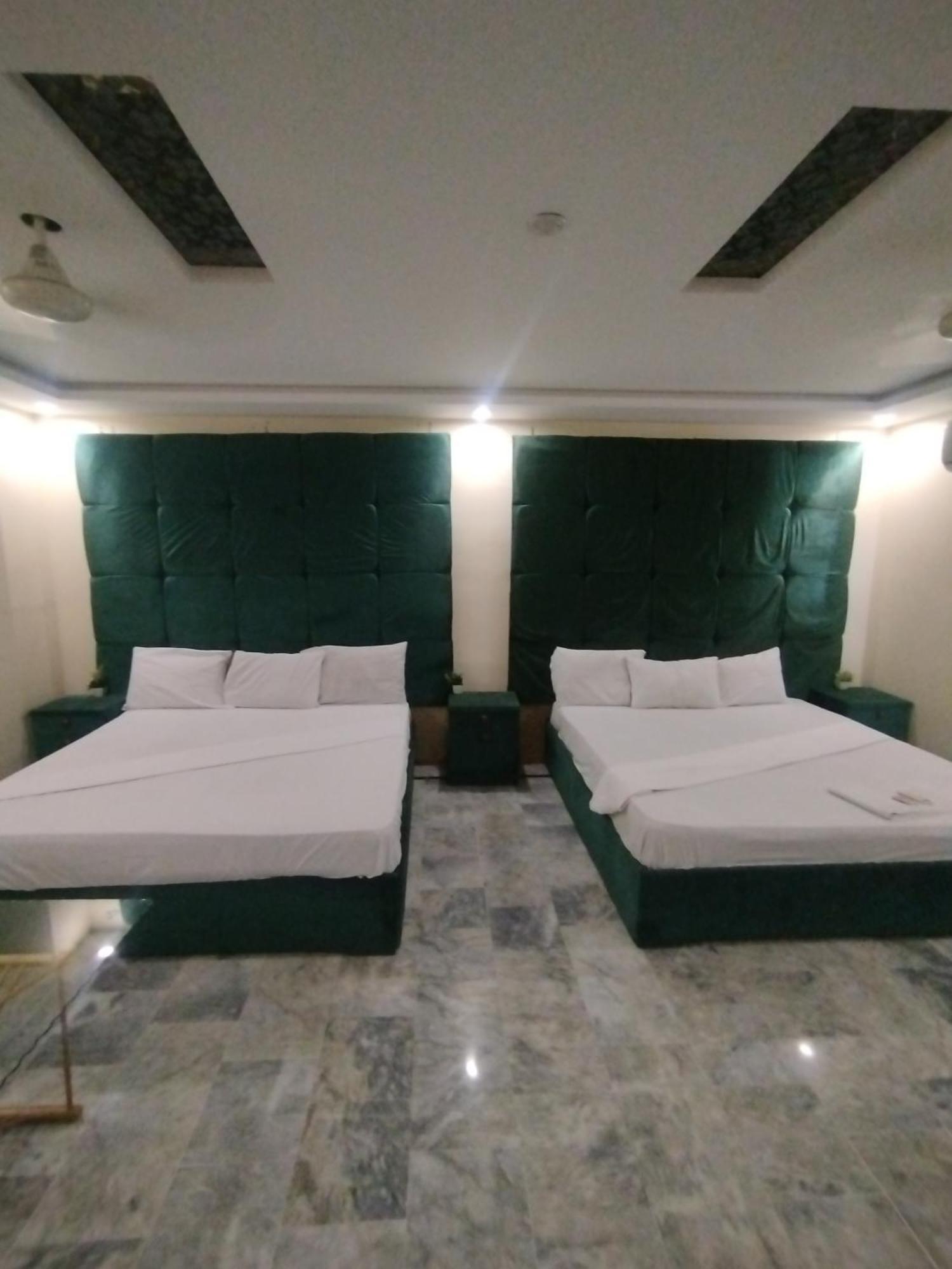 Hotel Crown Plaza, Near Karachi Airport, Darul Sehat Hospital, Dow, Agha Khan And Liaqat Hospital Ngoại thất bức ảnh