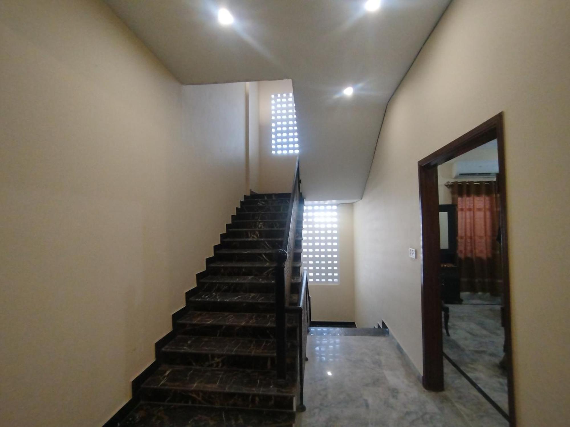 Hotel Crown Plaza, Near Karachi Airport, Darul Sehat Hospital, Dow, Agha Khan And Liaqat Hospital Ngoại thất bức ảnh