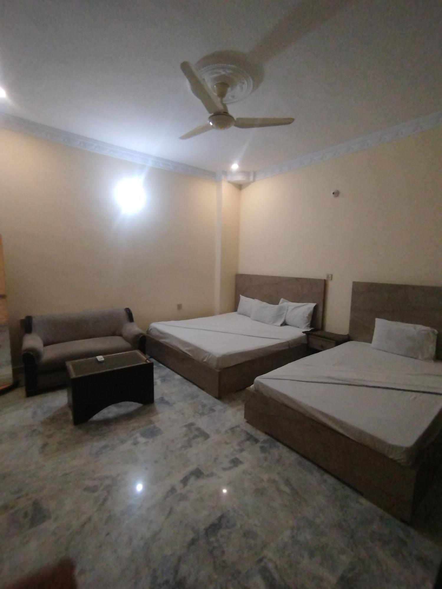 Hotel Crown Plaza, Near Karachi Airport, Darul Sehat Hospital, Dow, Agha Khan And Liaqat Hospital Ngoại thất bức ảnh