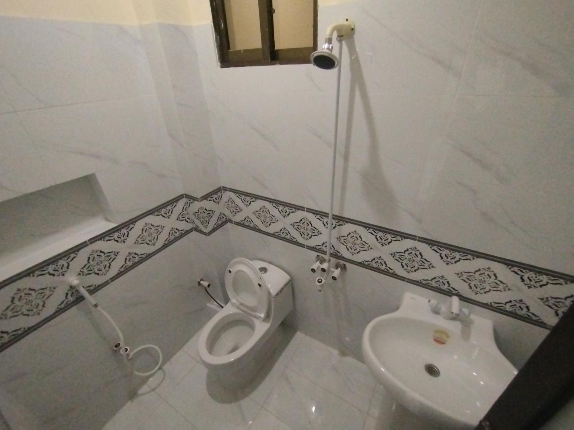 Hotel Crown Plaza, Near Karachi Airport, Darul Sehat Hospital, Dow, Agha Khan And Liaqat Hospital Ngoại thất bức ảnh